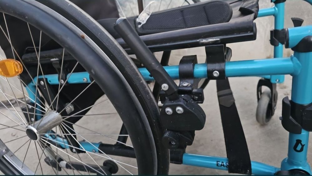 Fotoliu rulant/Scaun cu rotile sezut 45 cm, pliabil