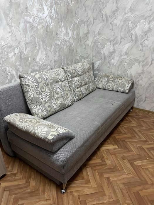Продам диван 1.7*2м