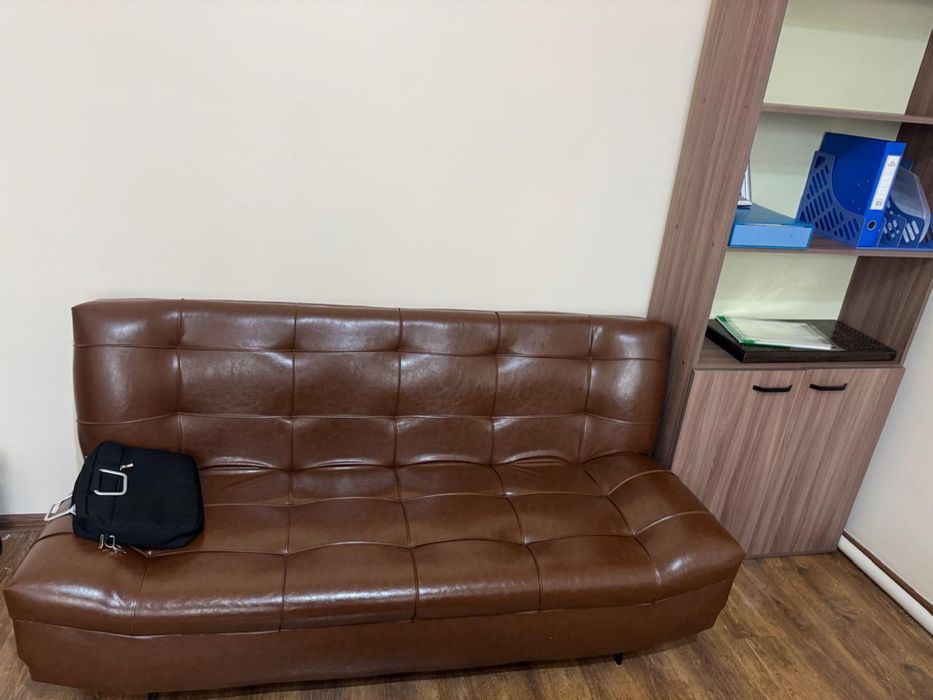 Офисная.  мебель