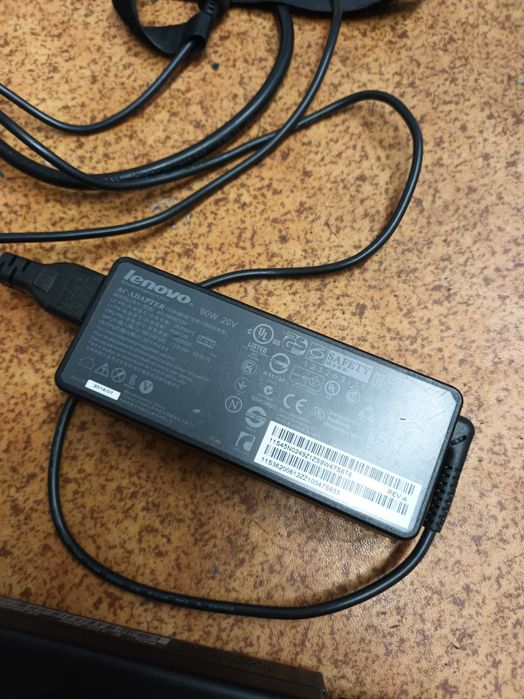 Продавам мини компютър LENOVO M920Q