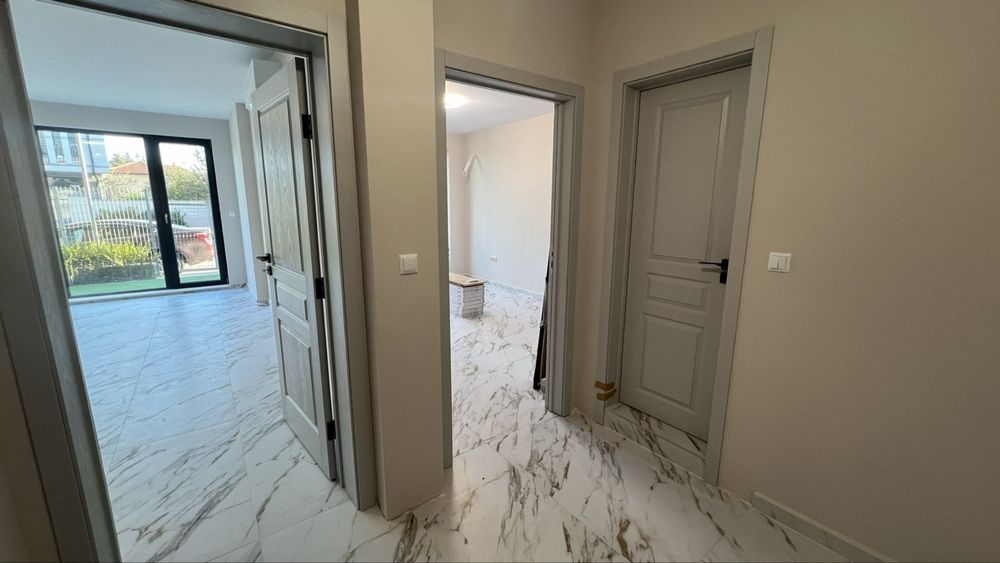 Дава се под наем Офис в Варна, Гръцка махала - 90 кв.м за 510 € - Снимка #2