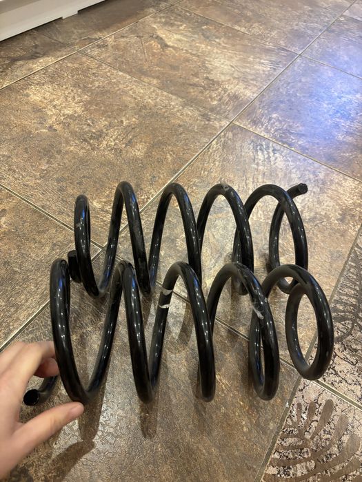 Пружины задняя машины