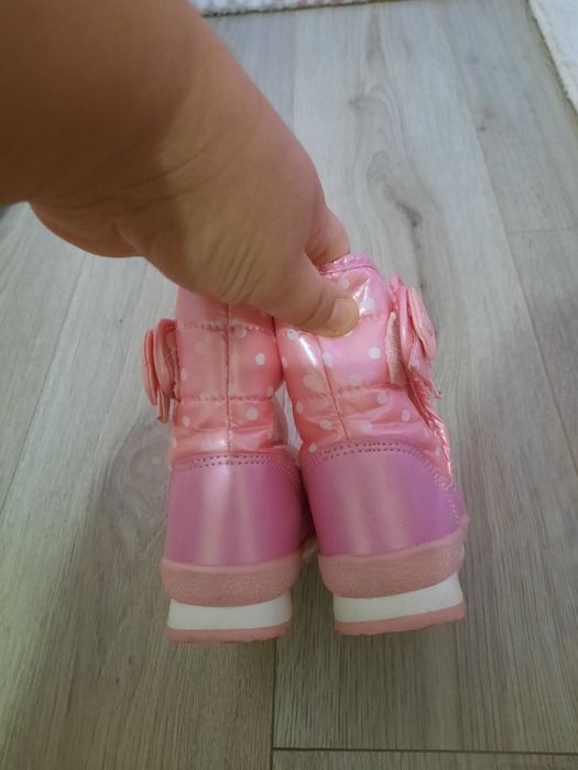 Спрески за момиче