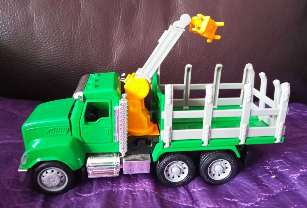 Детско камионче със светлини и звуци