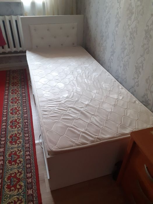 Продается односпальные кроваты