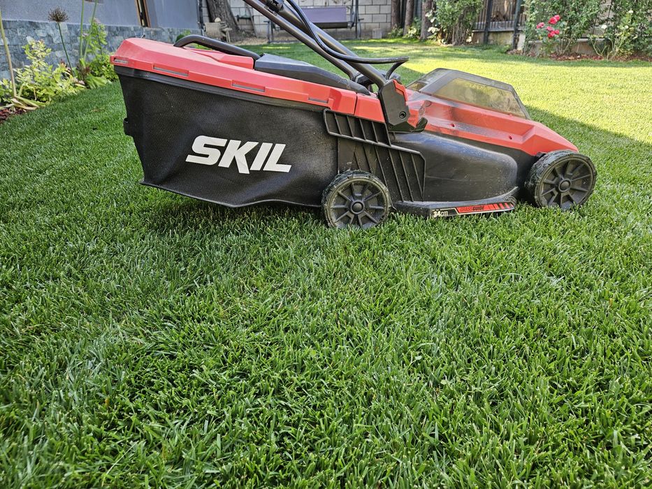 Акумулаторна косачка Skil