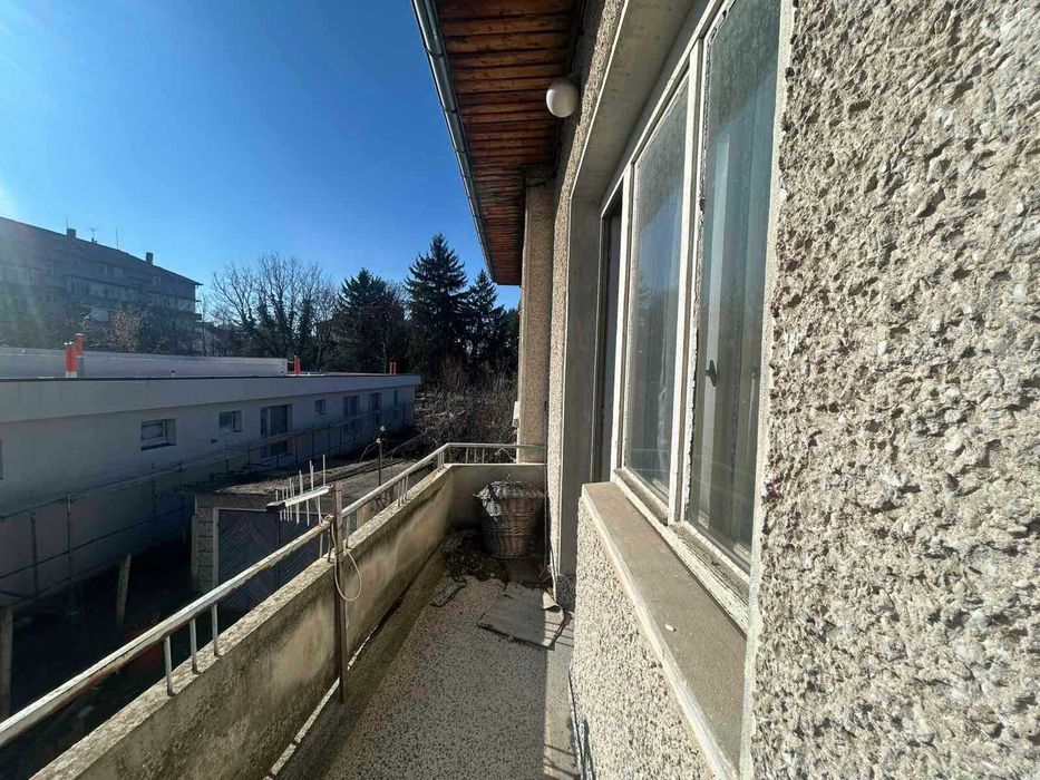 Двуетажна газифицирана къща, гр. Попово