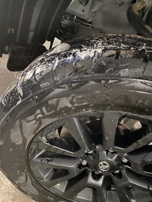 Резина 265/60R18 Lassa