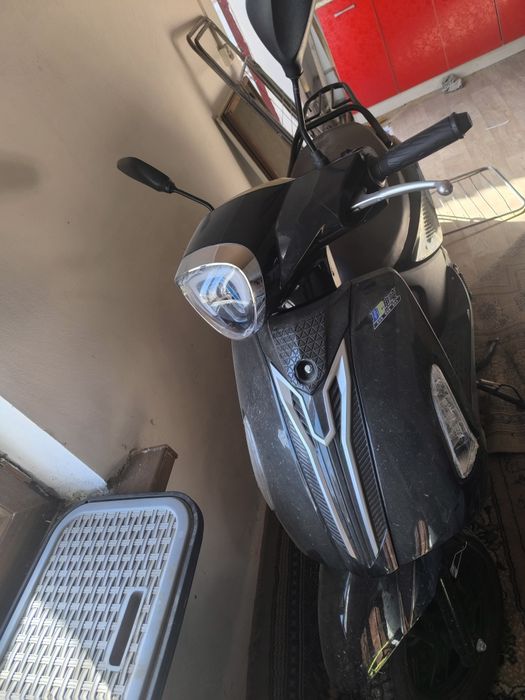 Мотоскутер сатылады