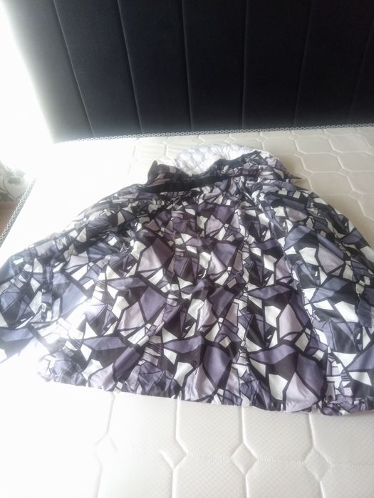 Продам куртку весенняя 48 размер