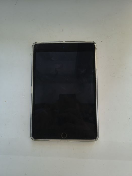Продам iPad mini 4 128gb