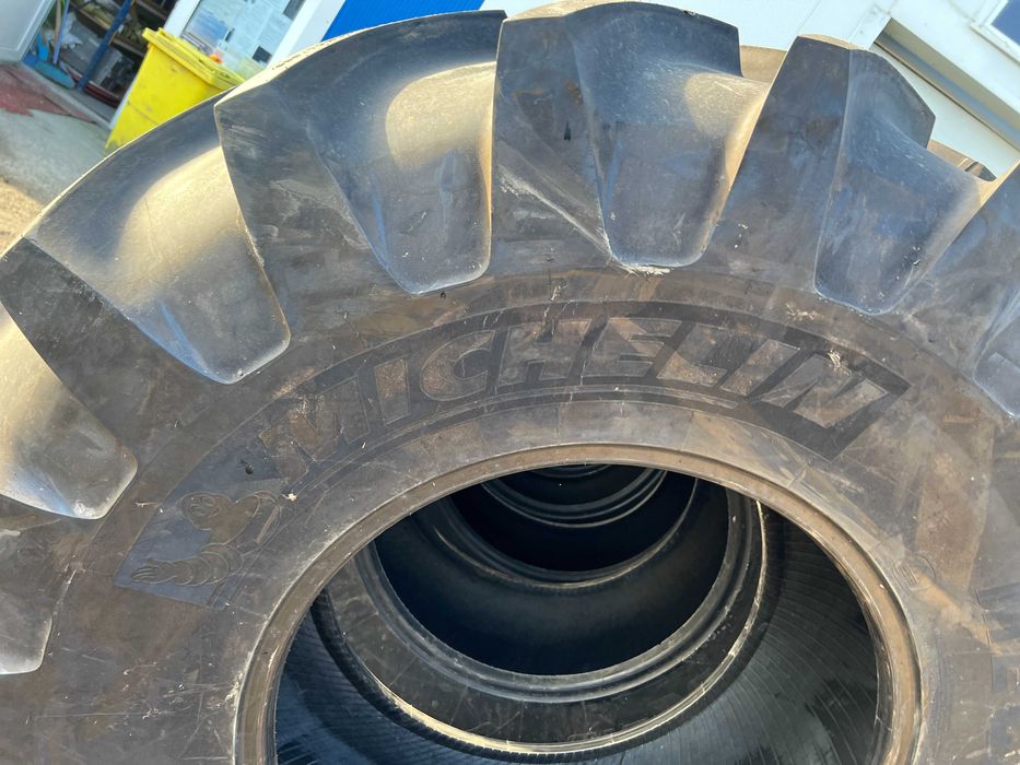 650/75 R32 anvelope noi marca Michelin pentru combina cu garantie