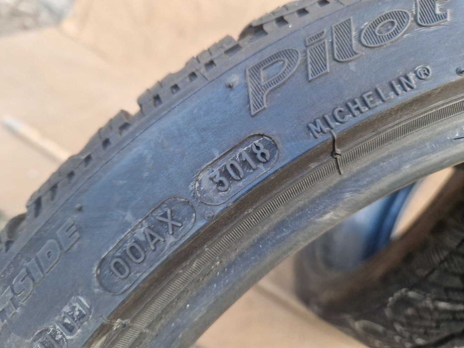 2 Michelin R19 225/40
Зимни гуми 
DOT3018