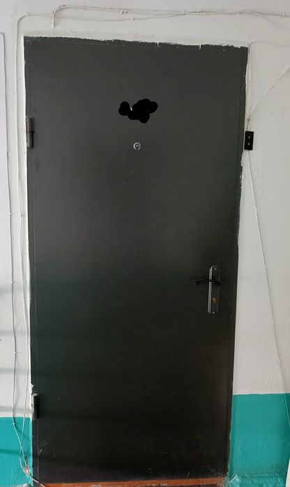 Продается входная дверь