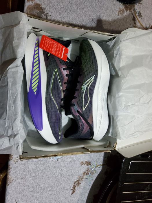 Продам Li ning CHALLENGER 6