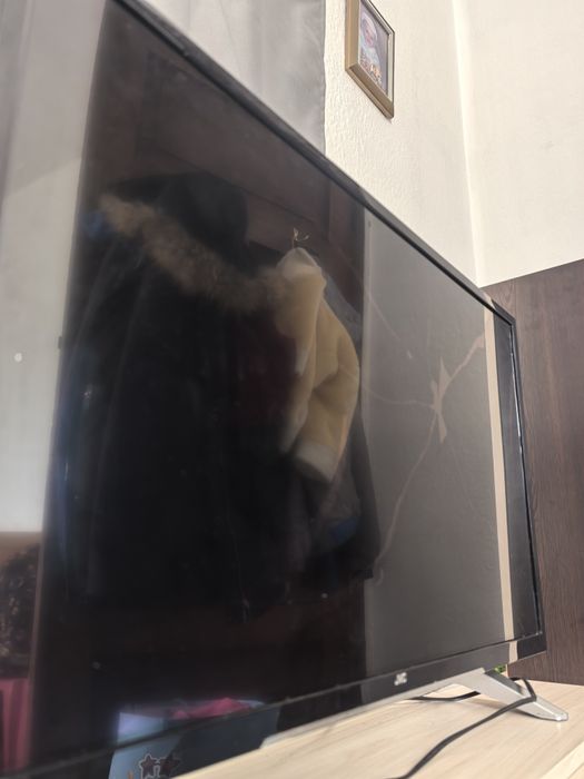 Телевизор JVC модел LT-32VH53B за части