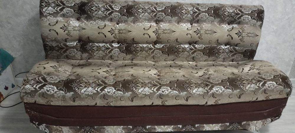 Продам диваны с креслами