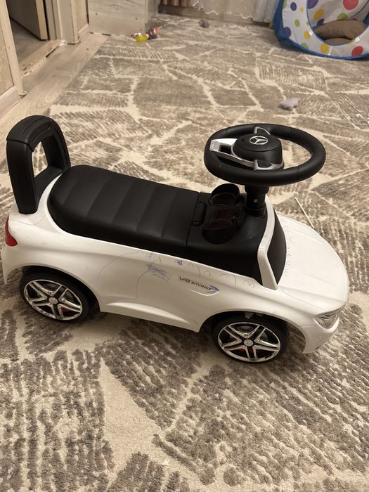 Продам детскую машинку