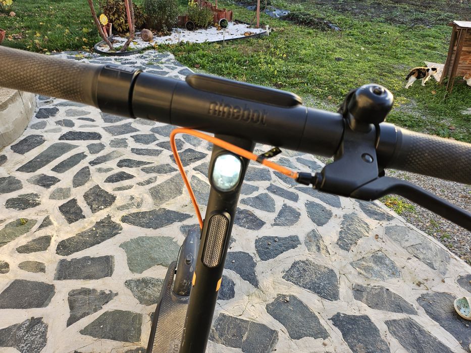 Електрическа тротинетка Segway-Ninebot E2 Pro