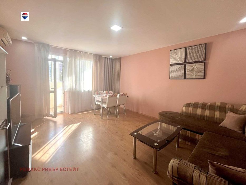 Продава се Тристаен апартамент в Русе, Родина 1 - 89 кв.м за 768 €/кв.м - Снимка #5