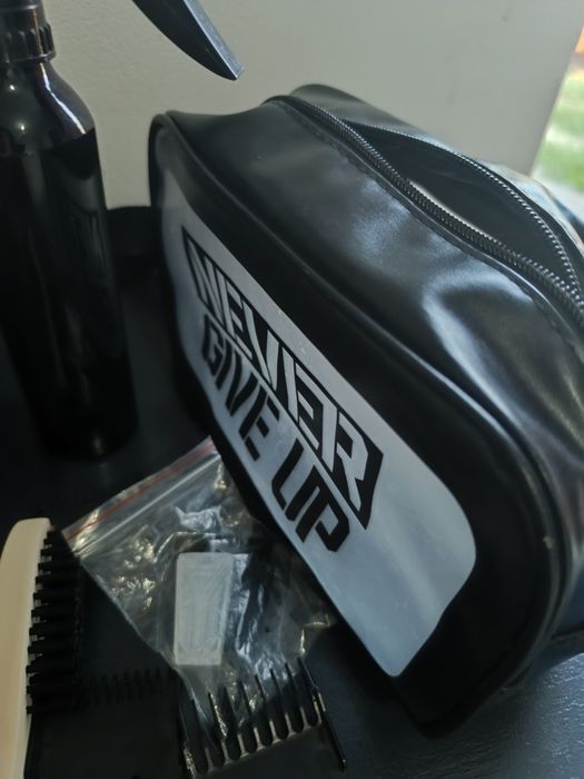 Kit VGR Nou frizer începător, masina tuns , foarfece, grătare noi