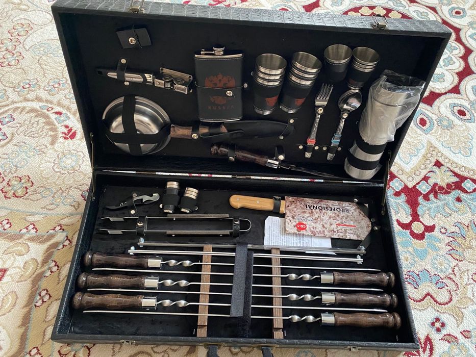 Продаю шашлычный набор новый