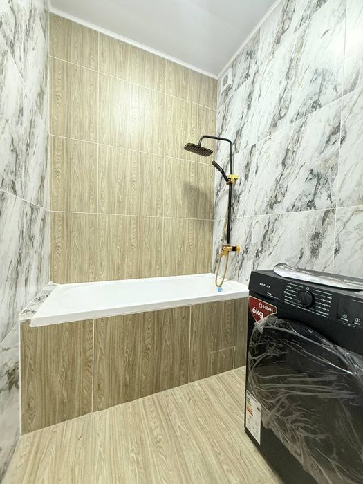 Срочно продам 1 ком переделанная в 2 ком, Чиланзар-8, гостиница Малика