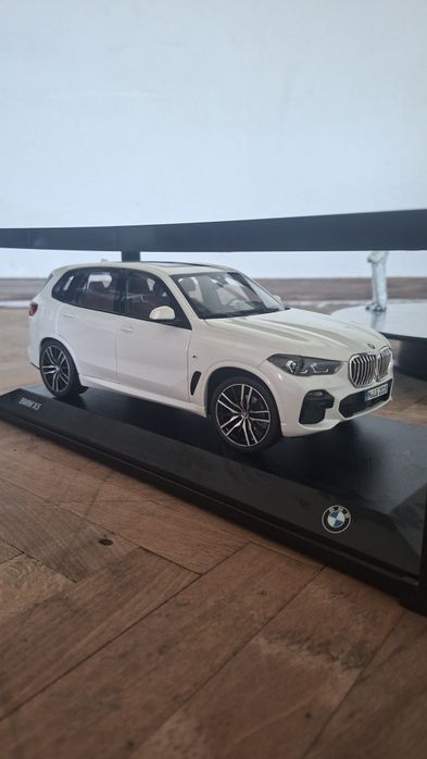 Macheta bmw x5 1/18