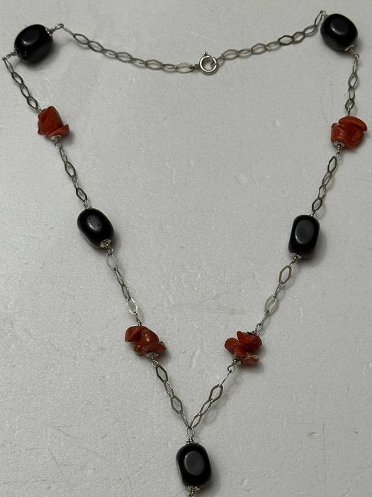 COLIER ARGINT 925 + Pietre ONIX Negre + Bucati CORAL - 24g. - Vintage