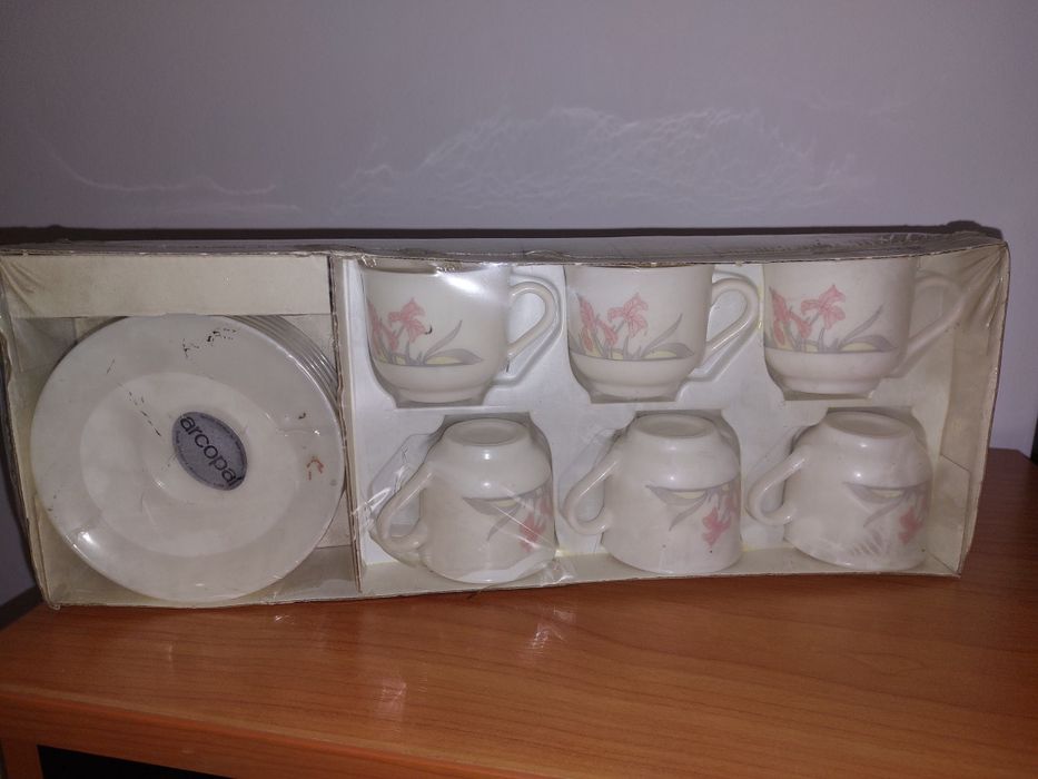 Чаши за кафе . Лаваца и аркопал