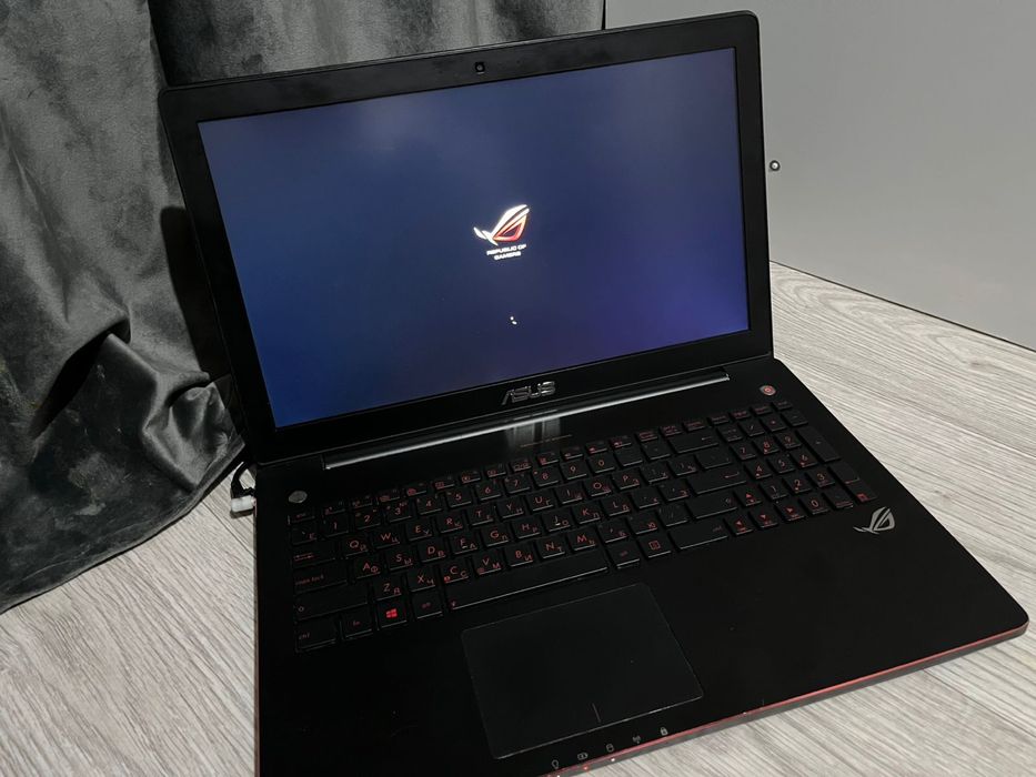Игровой ноутбук Asus ROG Strix