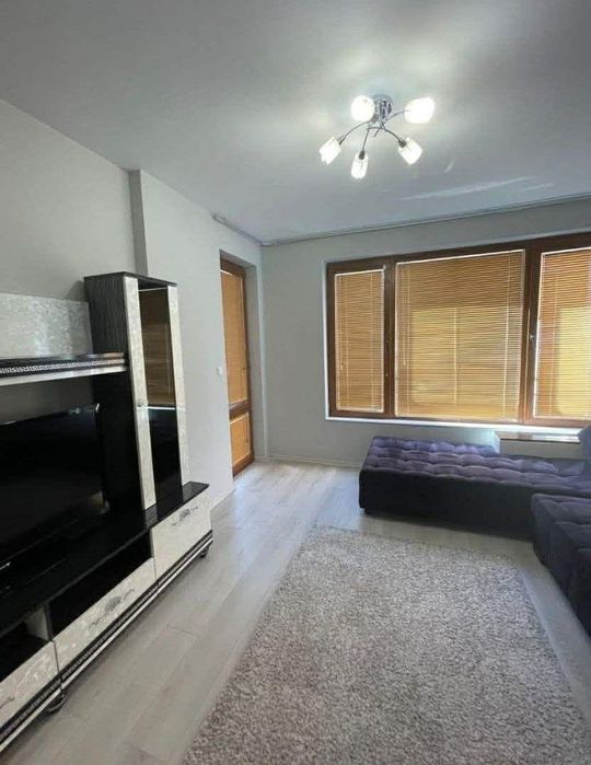 Дава се под наем Двустаен апартамент в София, Витоша - 72 кв.м за 698.19 € - Снимка #1