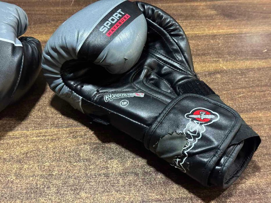 Боксов комплект ръкавици и обувки