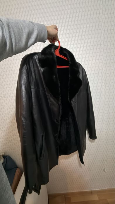 Кожаная куртка с норкой
