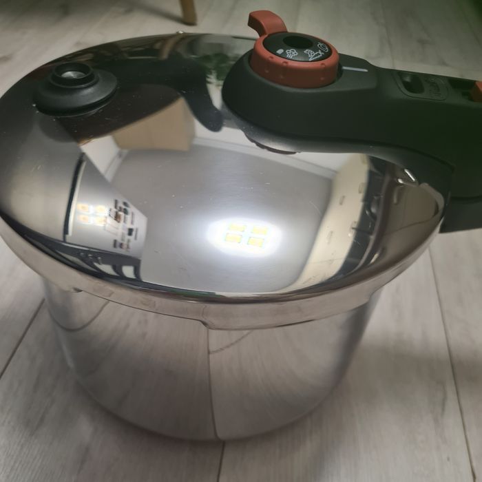 Oala sub presiune, Tefal.