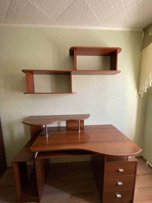 Стол компьютерный