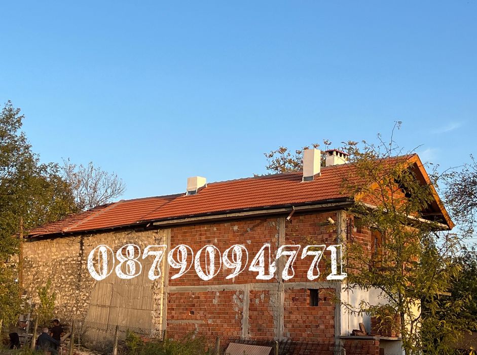 Извършваме цялостни и частични ремонти на покриви