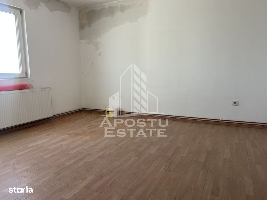 Ap cu 3 camere decomand,de vanzare,et1,390mp teren, intre Giarmata/Dum