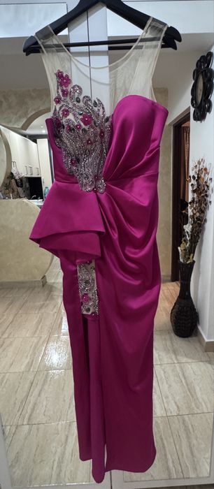 Rochie lunga deosebita