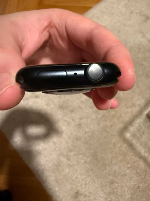 Apple Watch S8, Midnight, 45mm, 100% батерия + подарък кейс