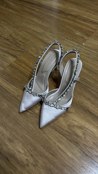 Туфли с жемчугом