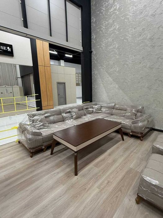 Журнальный столик