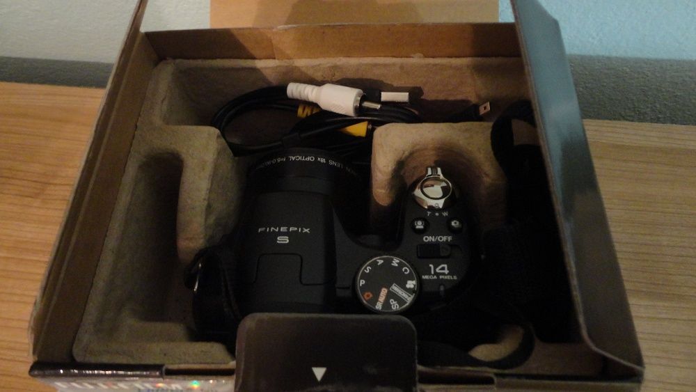 Цифров фотоапарат/Камера FUJIFILM FINEPIX S2960,14.0 MPx,,18x