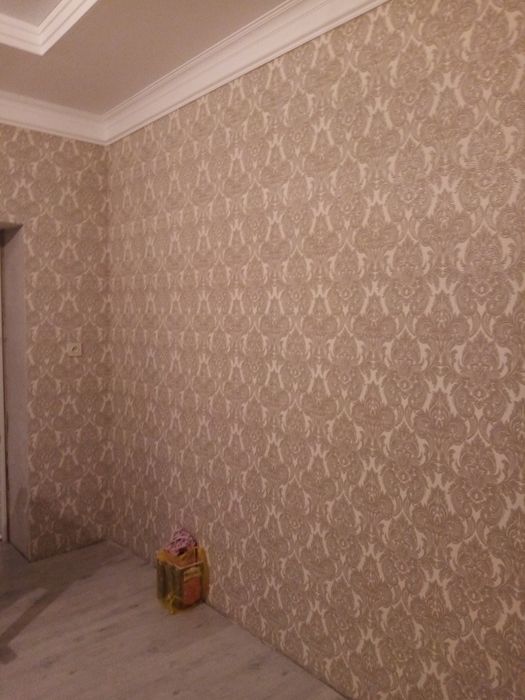 Клеем обой без швов