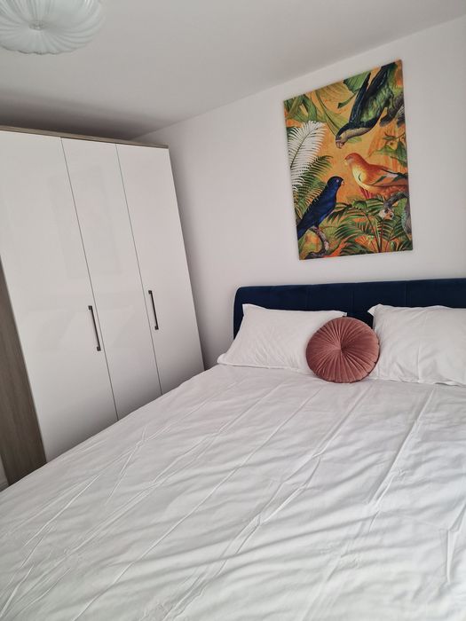 Apartament cu 3 camere de inchiriat