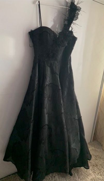 Разкошна бална рокля