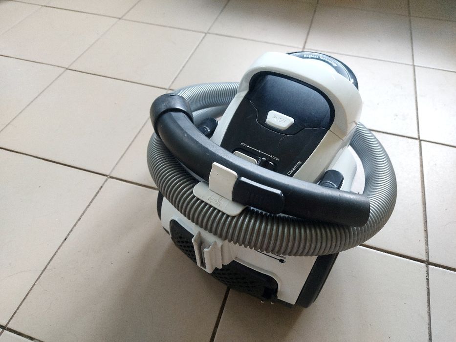 Пылесос Bosche Serie 2