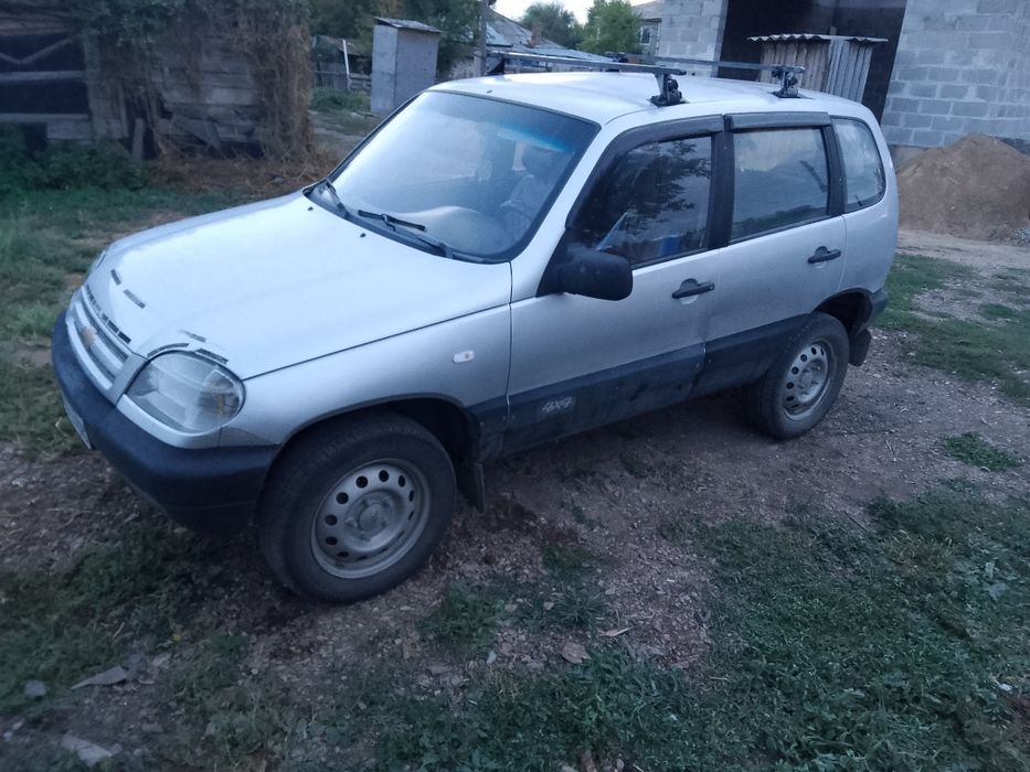 Продам чевролет нива