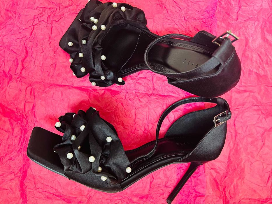 Луксозни сатенени с перли