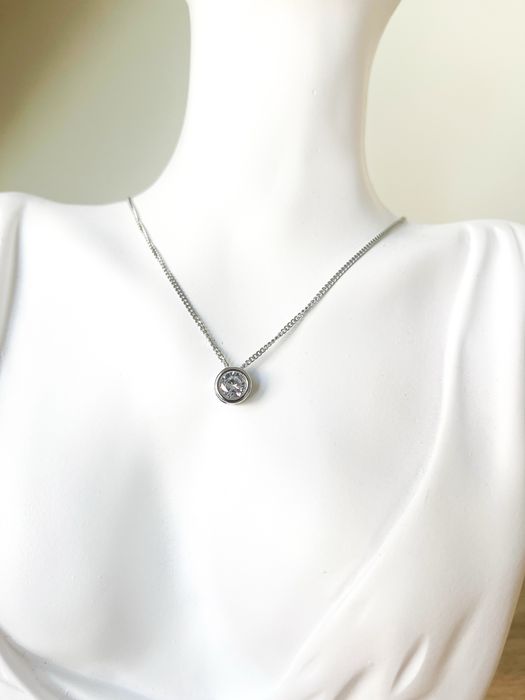 Колие от неръждаема стома с цирконий